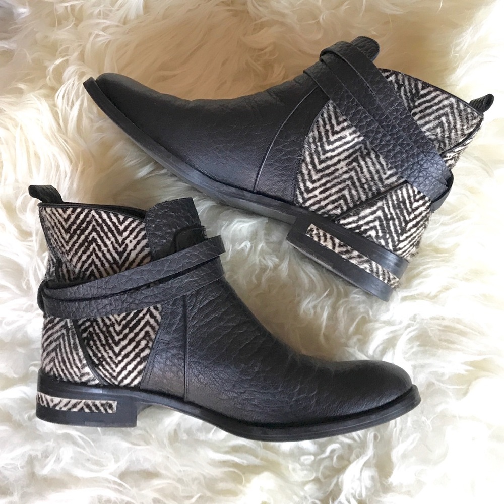 Fréda Salvador | Pony hair & leather ankle boots
